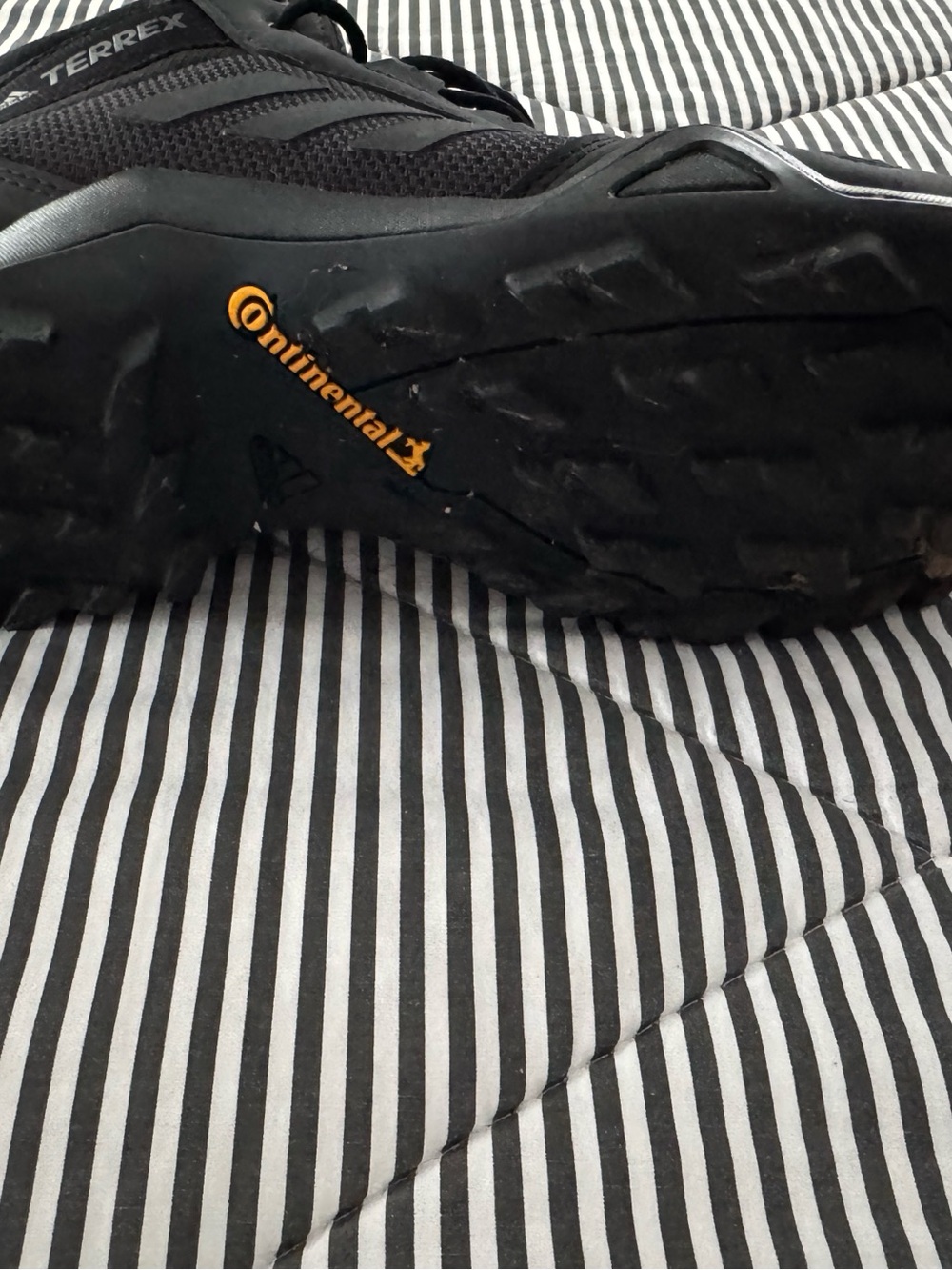 adidas Terrex Black Men's Athletic Trail Shoes GoreTex - Picture 3 of 9